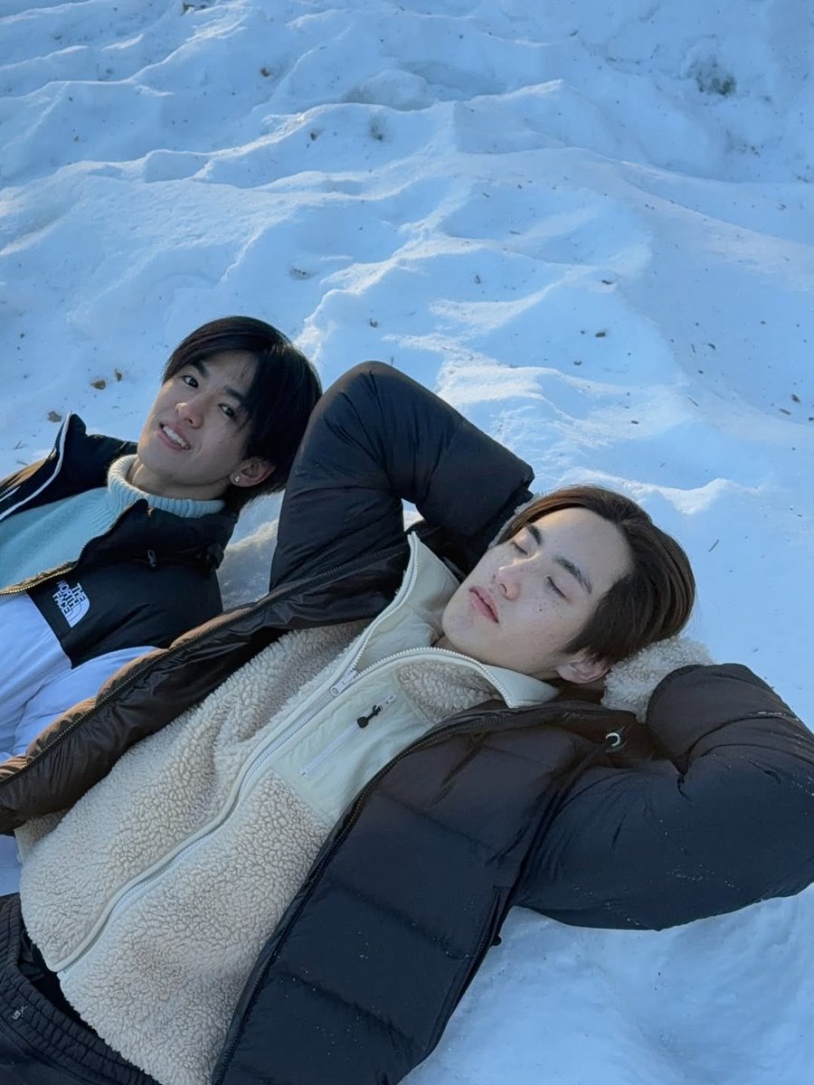 PHUTATCHAI OFFICIAL 🏒🎤 tweet media