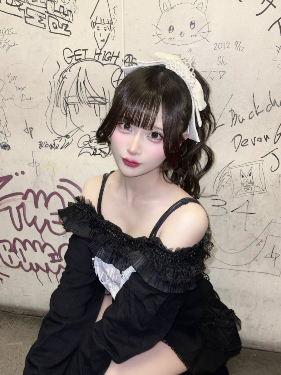 甘狼ろあ【べロティカ】 tweet media