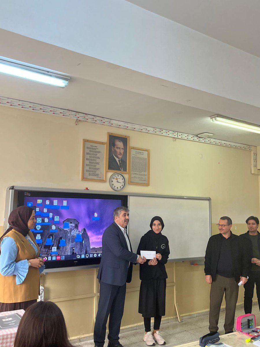 CUMHURİYET KIZ ANADOLU İMAM HATİP LİSESİ tweet media