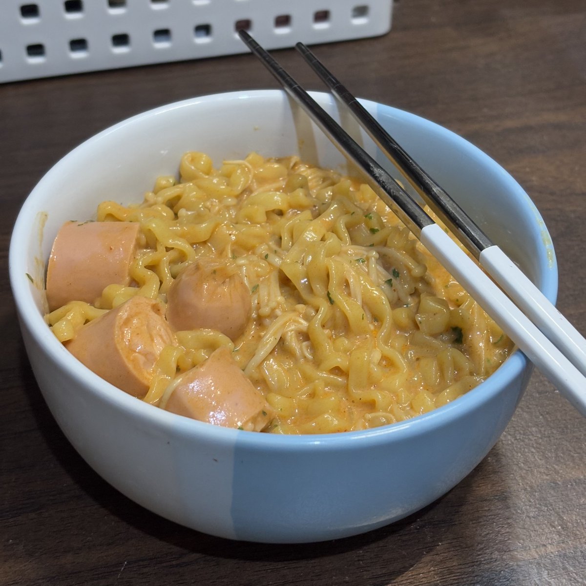 aleé, kinda ia tweet media