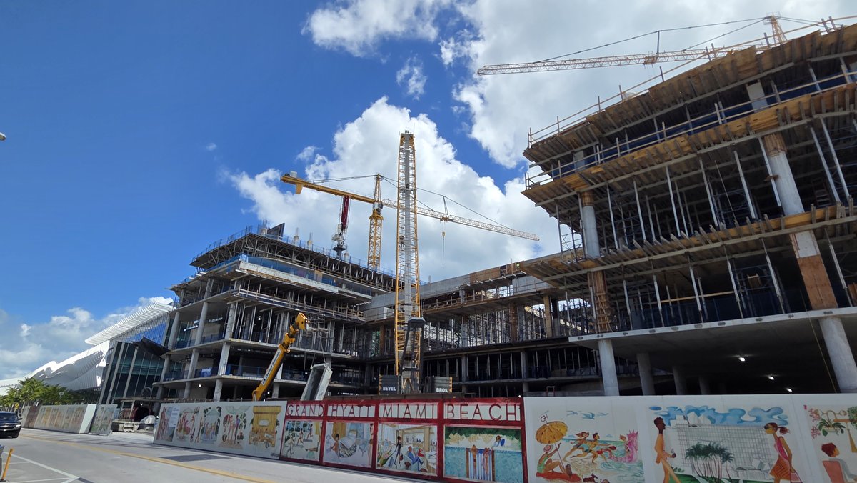 MiamiBeachConvCenter tweet media