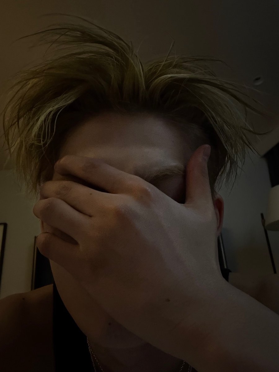 nana ENHYPEN IS 7 𝜗𝜚‧₊˚ ⊹ tweet media