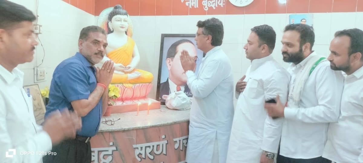 KumarDinesh185's tweet photo. आज पटपडगंज जिला कांग्रेस कमेटी की मासिक बैठक रखी गई बैठक में दिल्ली के बजट पर निंदा प्रस्ताव पारित किया गया ⁦@kcvenugopalmp⁩ ⁦@ajaymaken⁩⁦@devendrayadvinc⁩ https://t.co/gm0ayiHk0T