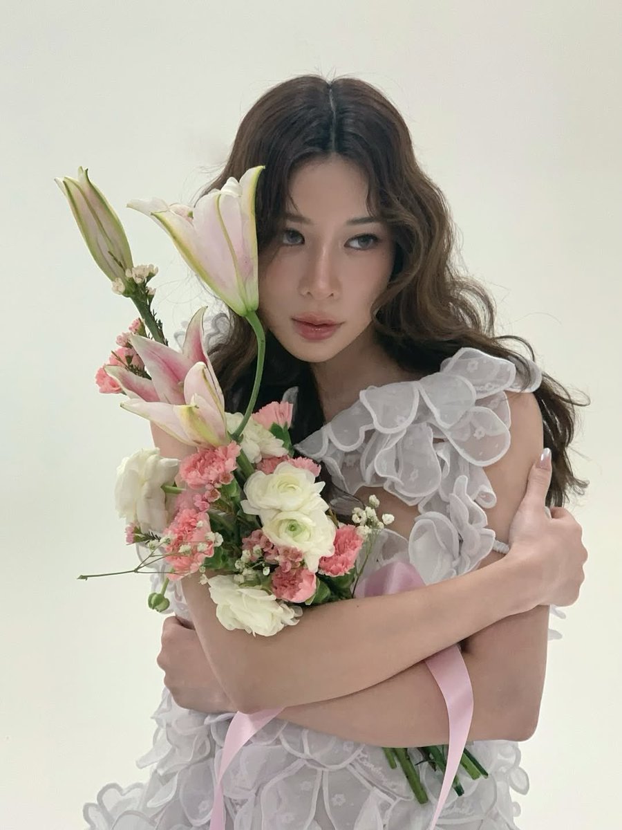 C. ⁹⁷⁷⁹ tweet media