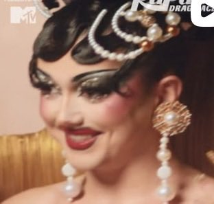 milo #LongLiveEm tweet media