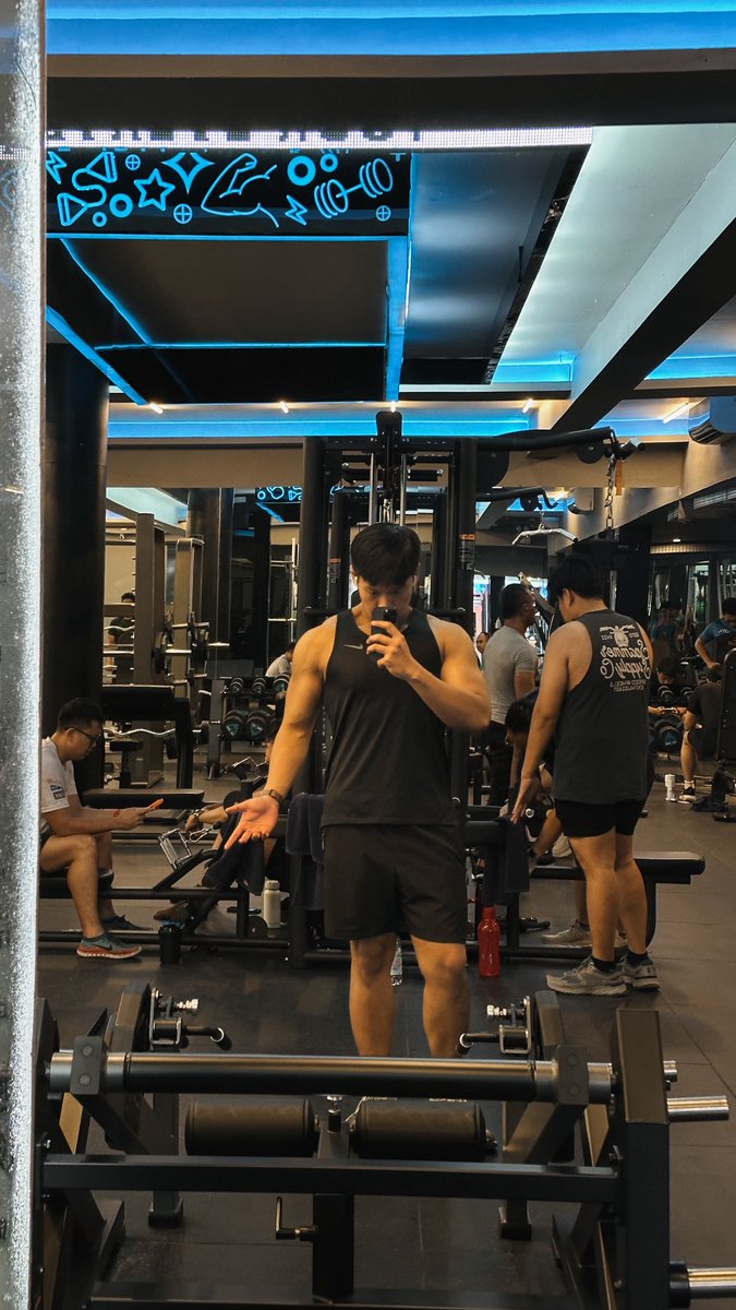 โยคาพรามูลา tweet media