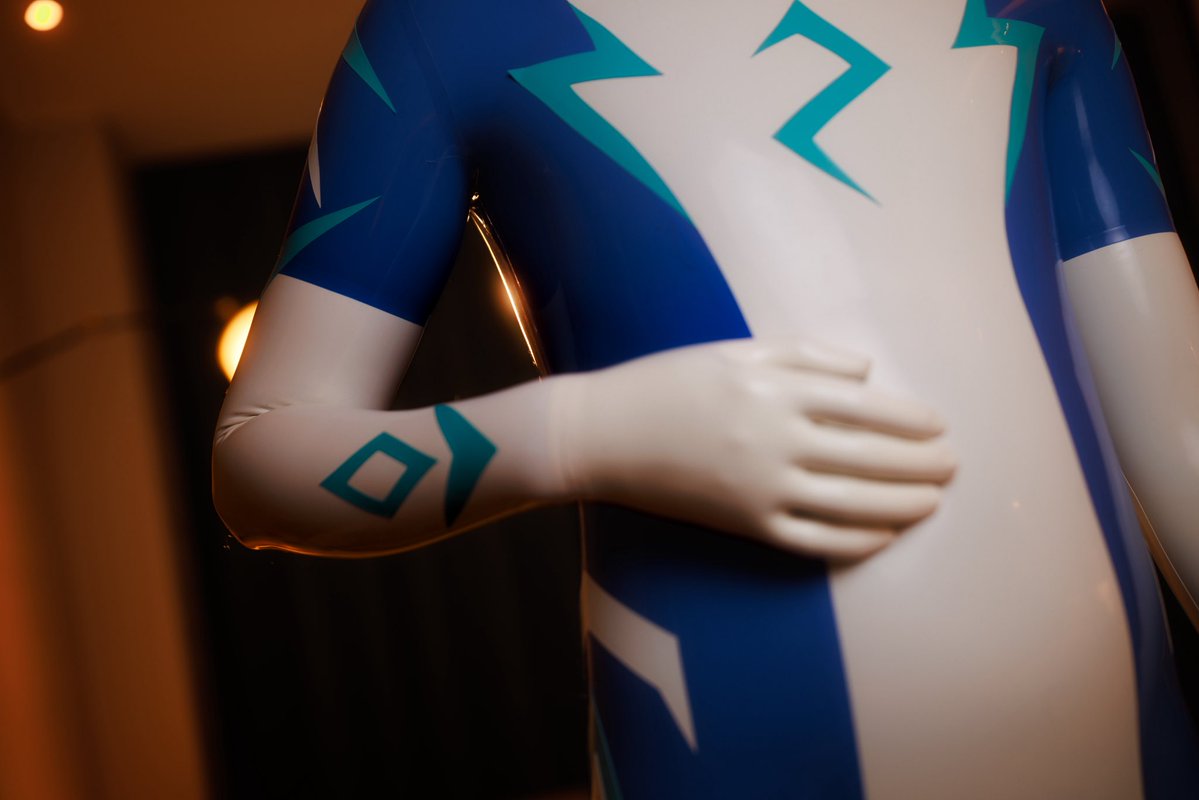 エローロ tweet media