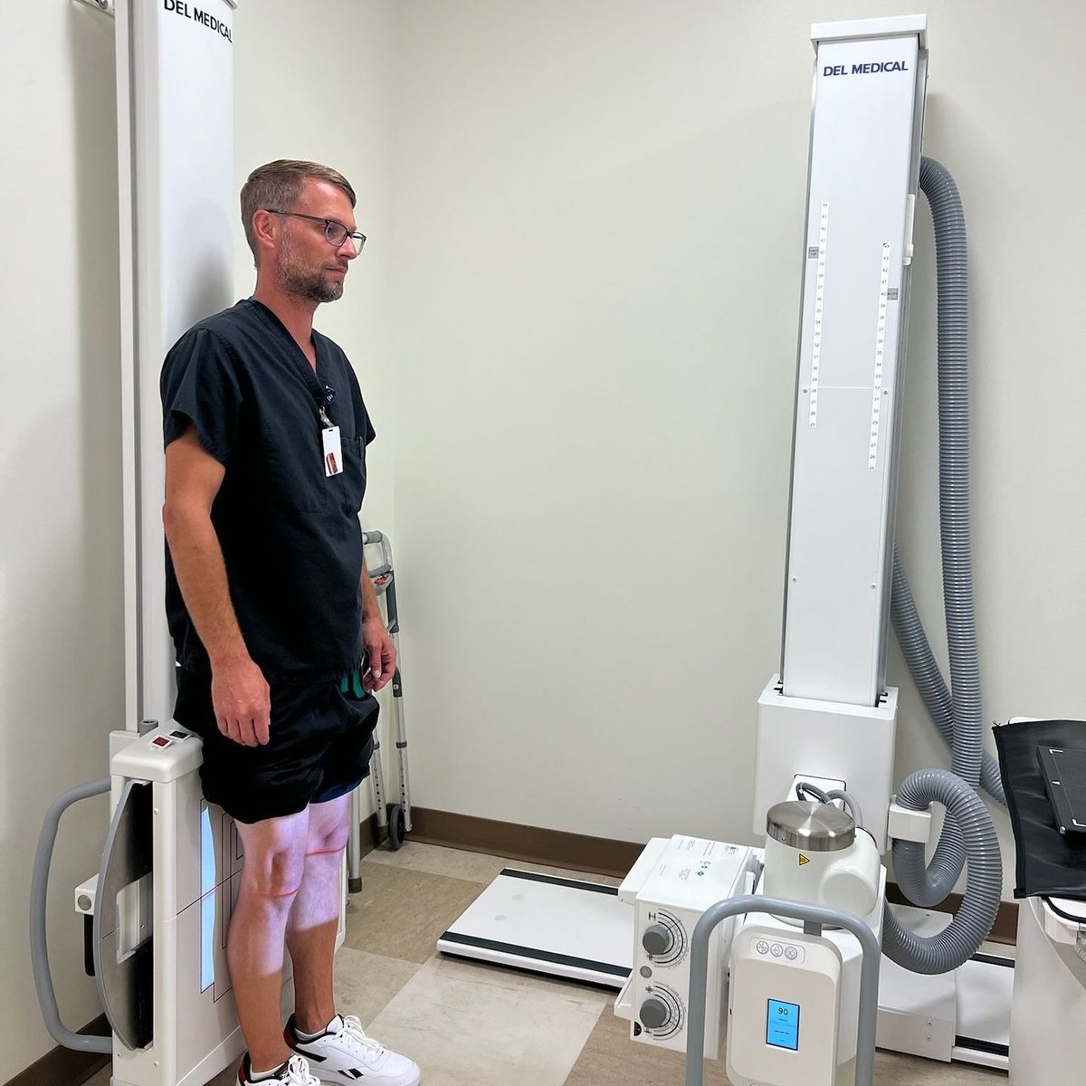 UMGDEL's tweet image. Position. Adjust. Capture. Repeat.

From low wall stand exams to tabletop #imaging, the #DelMedical FMT System makes it easy for #technologists to move from one exam to the next with smooth, precise control.

Built for workflows that can’t afford to slow down.