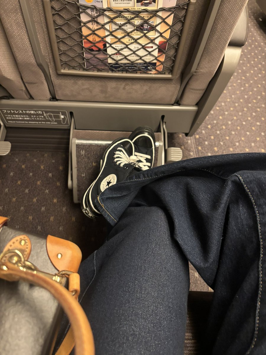55mayu's tweet photo. たくさんの幸せをいただきました🥰
余韻に浸りながら、帰りの新幹線でも『産声』をリピート中
最高の時間をありがとうございました✨ https://t.co/B4Q6H9RkB4