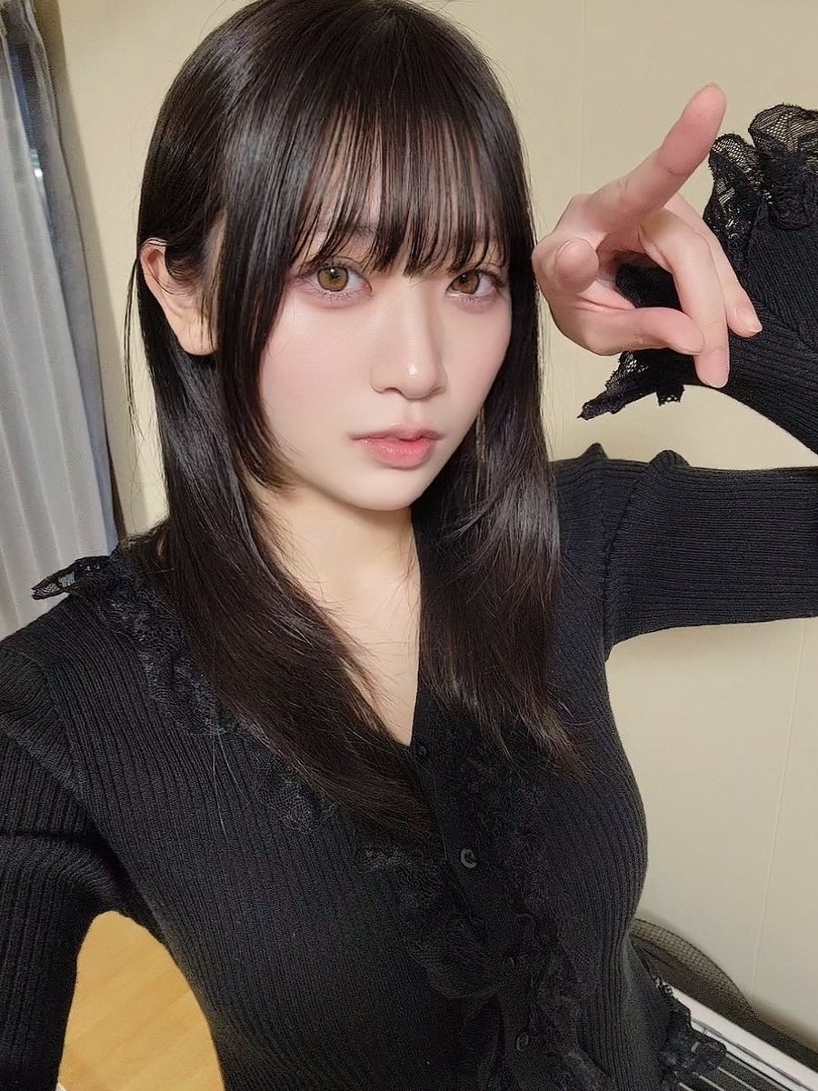 あまの tweet media