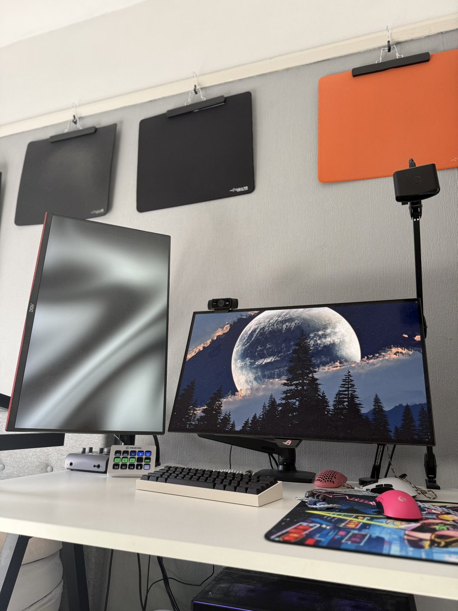 eA s1ght tweet media