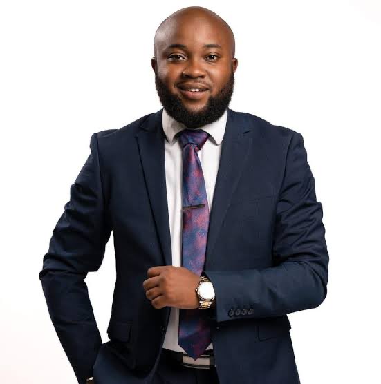 Sunflowerreal's tweet photo. Honourable Pule Letshwiti-Jones your  dedication to journalism truly stands out. The way you pursue stories with integrity, clarity, and persistence reflects a deep commitment to informing and empowering others . Please continue with the good work 👌🏿 https://t.co/PYvS59YUhN
