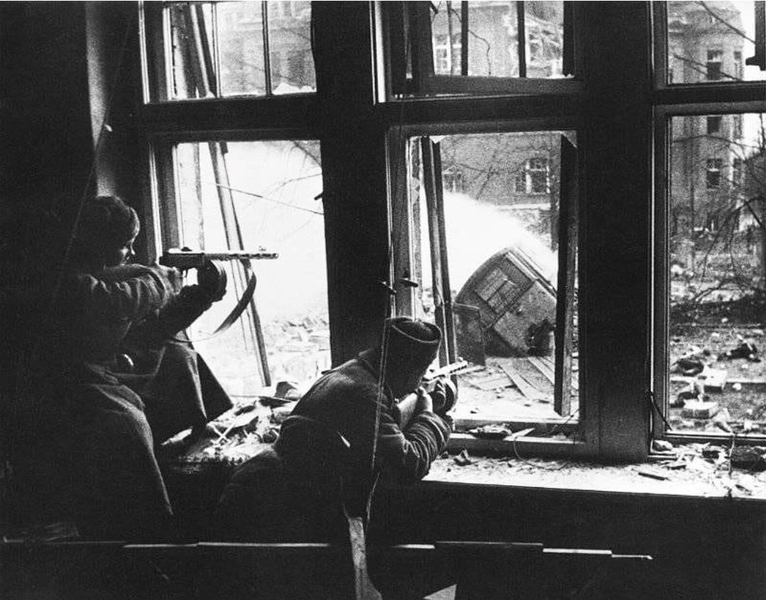 Soviet Union WW2 tweet media