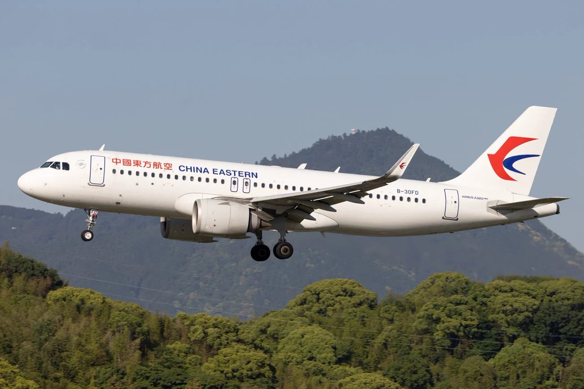 ضربة معلم .. ✈️

طيران الصين الشرقيه يطلب 101 طائرة A320neo من ايرباص 

تظل الA320 محبوبة الجميع لكن عندي سؤال

ليش 101 .. ليش الواحد 😂✈️