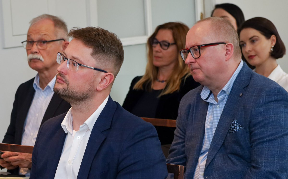 PharmaNET tweet media