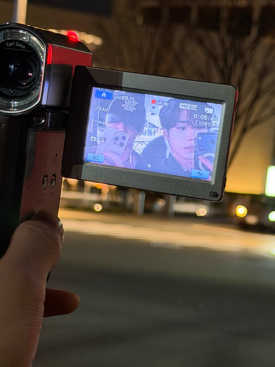 blue🎱 tweet media