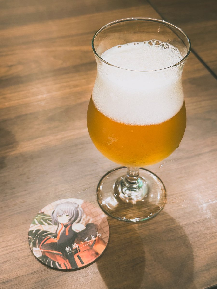 最近ひいきにしているVTuber、敷嶋てとらさんゆかりのメニュー提供中の秋葉原井戸端洋酒店にて……（同じファンの方々とたのしくおしゃべりできて感無量です、甘ずっぱいビールもおいしかったあ）