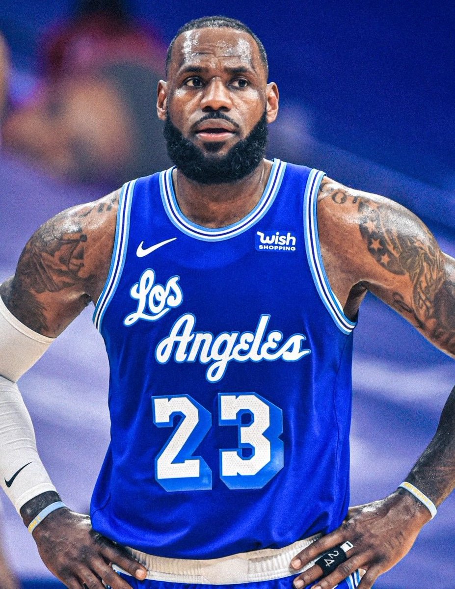 C A L V I N 🕷️ tweet media