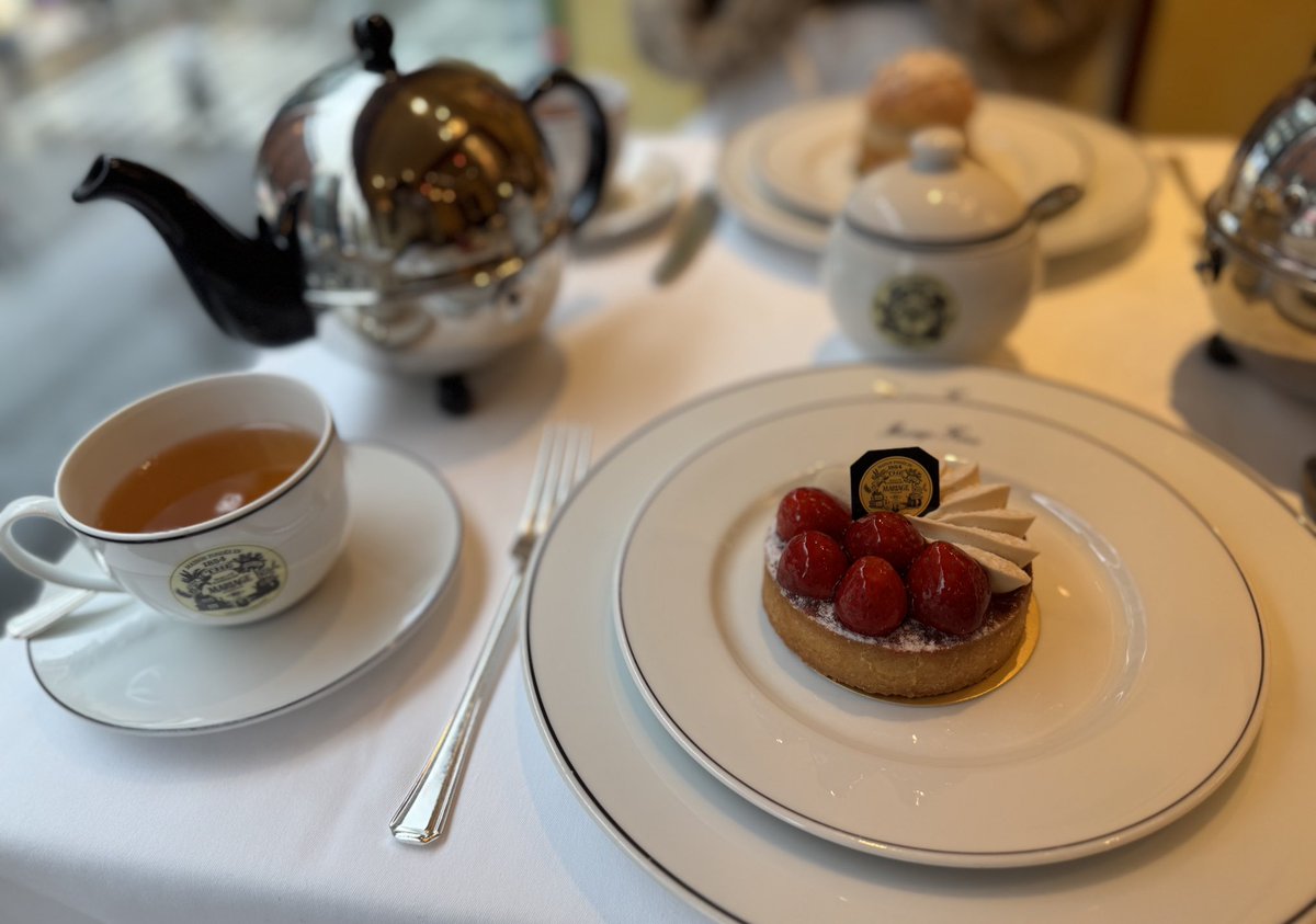 新榮有理 tweet media