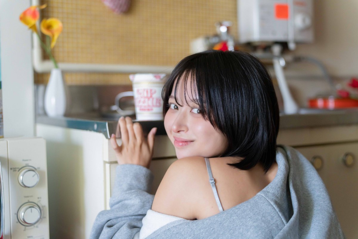 フロン tweet media