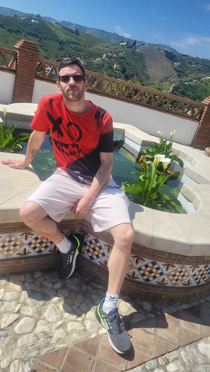 Declan D tweet media