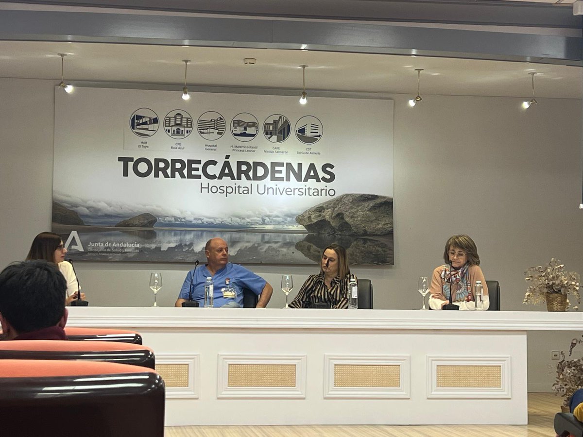 Hospital Universitario Poniente tweet media