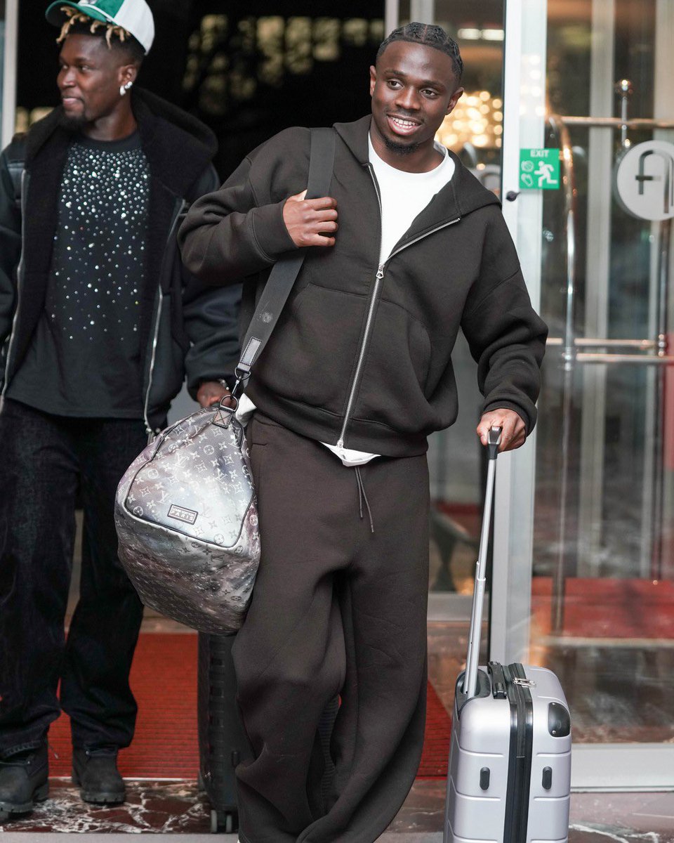 Marvin Senaya tweet media