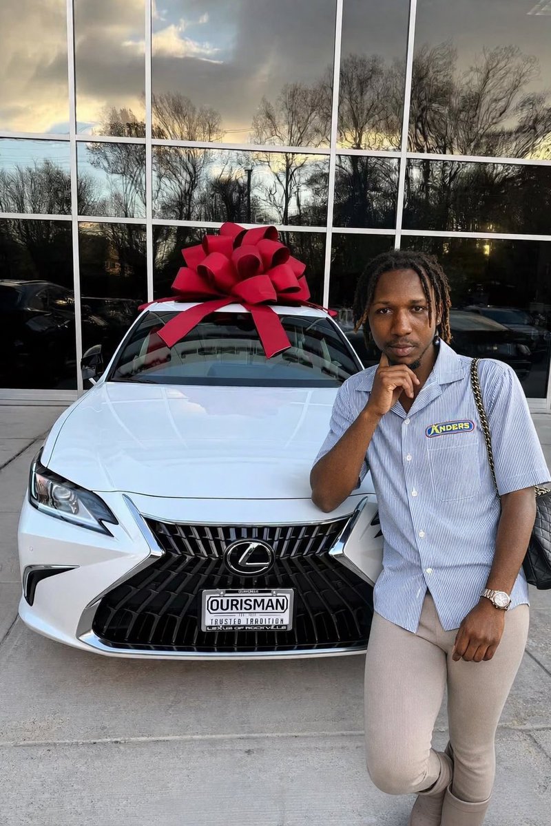 osama ✰ tweet media