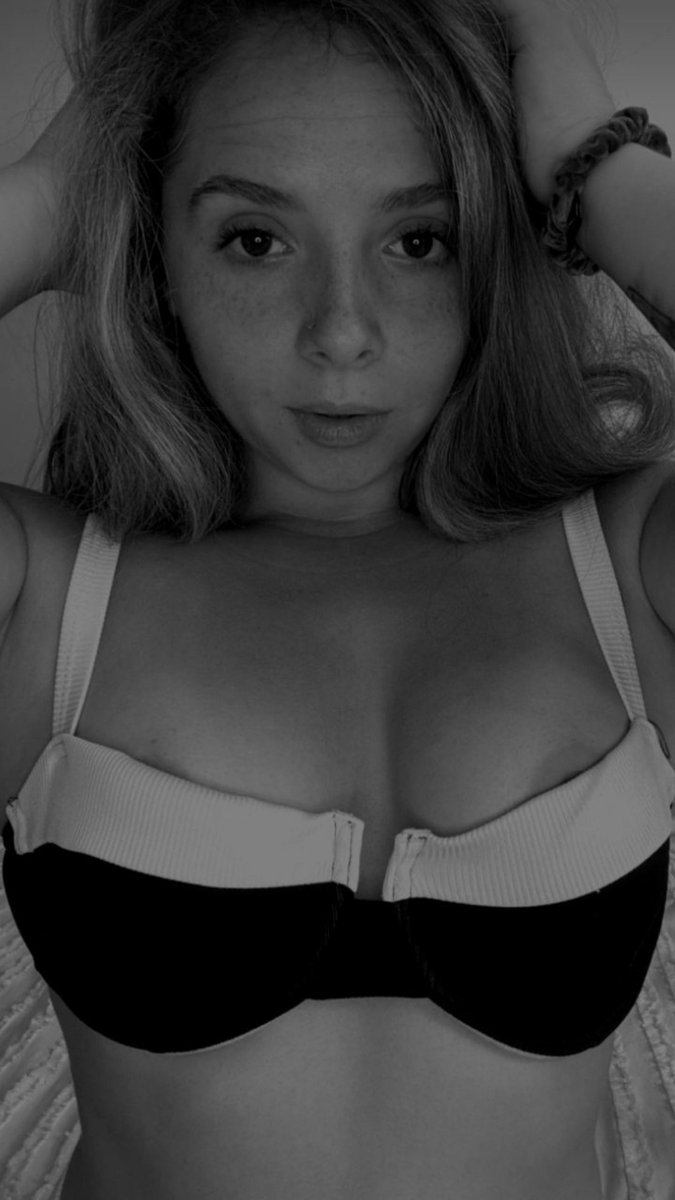 Shy 🌹 tweet media