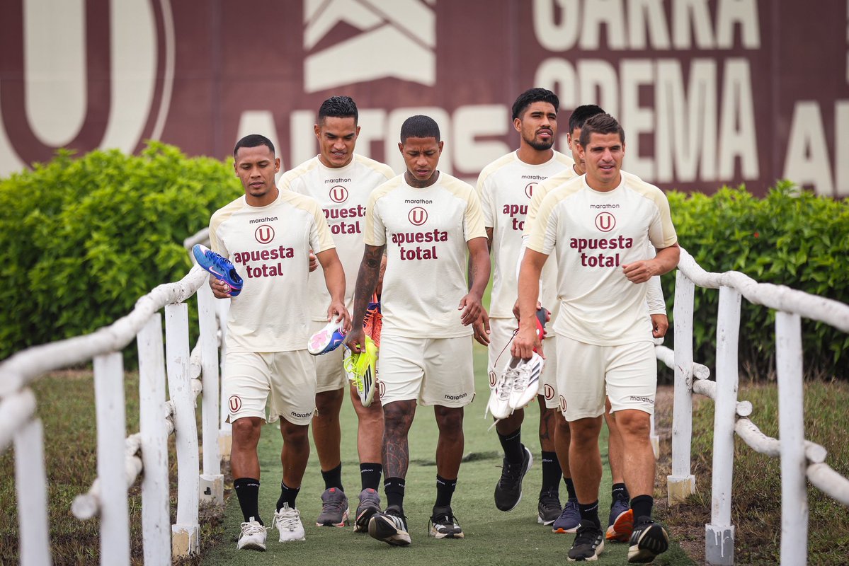 Universitario tweet media