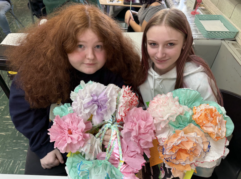 BuckeyeSchools's tweet photo. Spring is in bloom on our Poetree! 🌸 
Dr. Crabtree &amp; Mrs. Albrecht's students created spring-themed blackout poetry, then followed directions to make flowers and decorate a poetree. 🌼📚 #CreativeKids #SpringPoetry https://t.co/xI3vRrVAbT