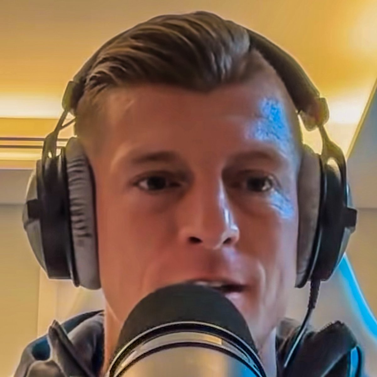 𝐂/𝐑 (fan) tweet media