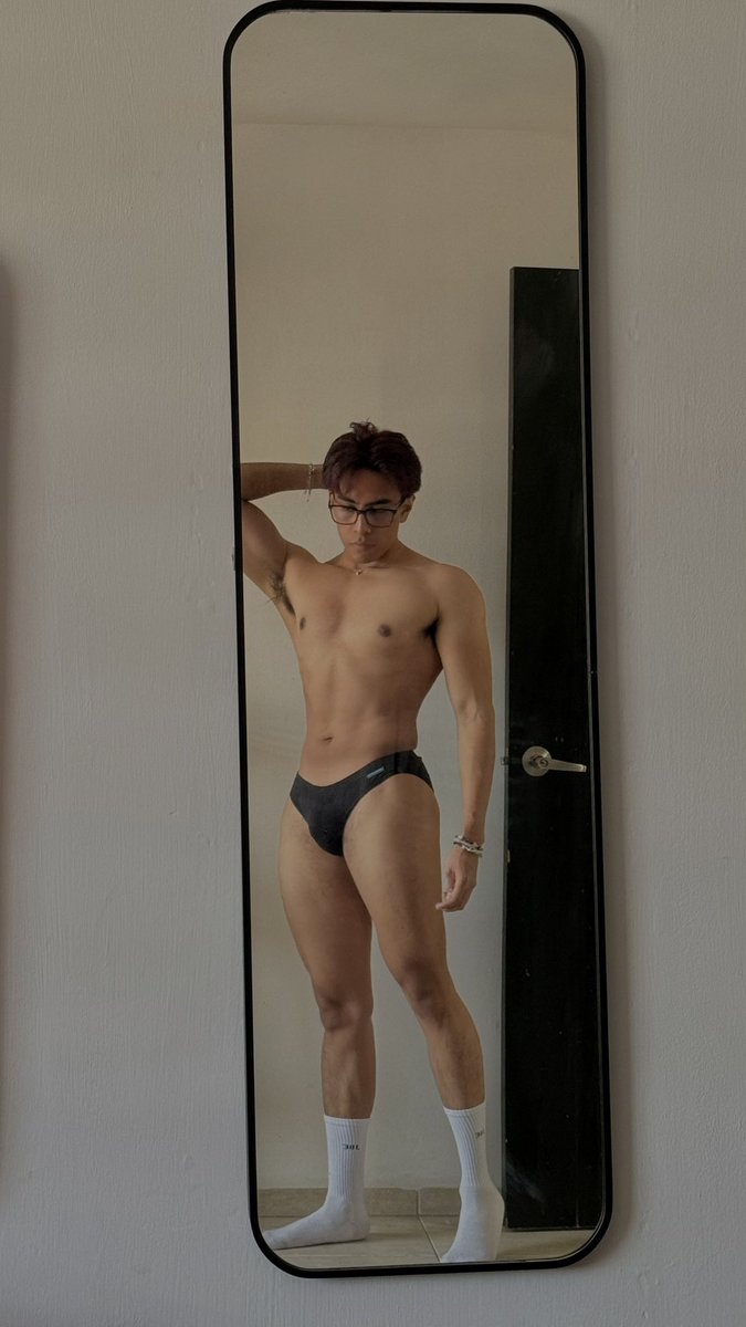 ꧁⋆Star 80 ★ tweet media