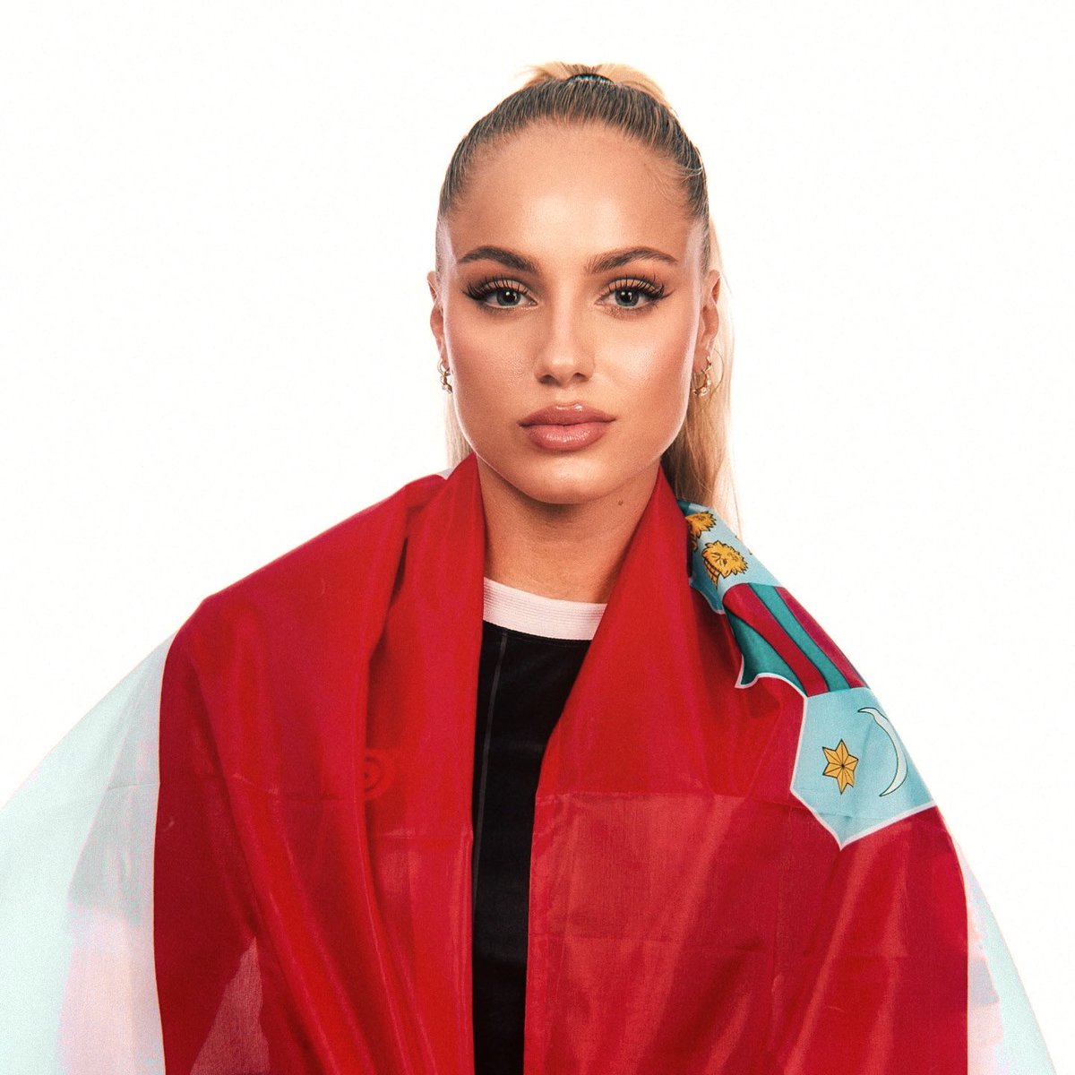 A͟N͟A͟. tweet media