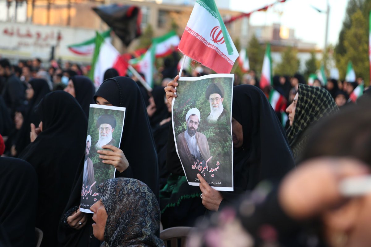 می‌شود خسته بود، اما ایستاد.
می‌شود ترسید، اما ادامه داد.
این راز تمام شدن نیست، راز ادامه‌دادن است.
#تا_پای_جان_برای_ایران
#حضور_مقدس