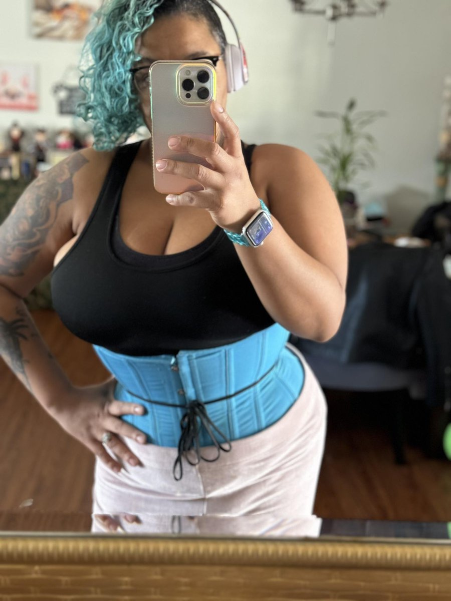 True Corset tweet media