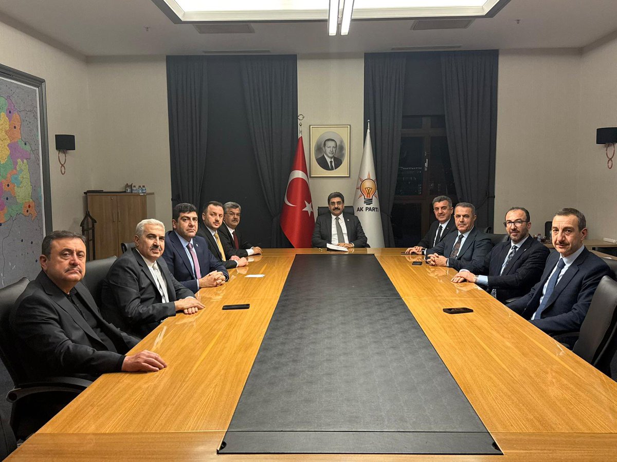 📍AK Parti Genel Merkezi

AK Parti Genel Merkez Teşkilat Başkan Yardımcımız, Güneydoğu Anadolu Bölge Koordinatörümüz Sayın <a href="/hakanaksu058/">Hakan AKSU 🇹🇷</a> başkanlığında yapılan Bölge İl Başkanları İstişare ve Değerlendirme Toplantısına katıldık.

Cumhurbaşkanımız Sayın Recep Tayyip Erdoğan'ın