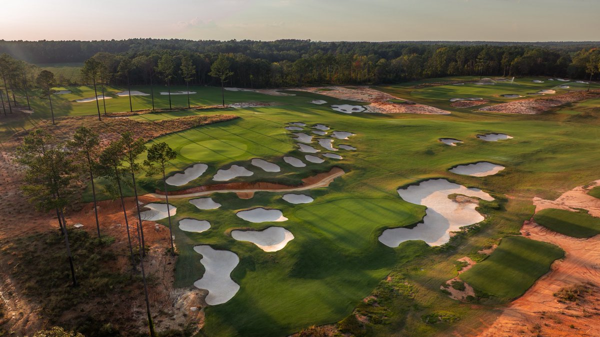 LINKSMagazine's tweet photo. South Carolina’s @BroomsedgeGolf has announced plans for expansion that include increased public access as well as the construction of new accommodations and a dining venue overlooking the course.

Though private at its core, Broomsedge—which previously accommodated some non-member play—will embrace a “welcoming private club” model similar to the Lido at Sand Valley, where the public has limited access to designated tee times each week. Developer Baker Thompson, who previously assisted Michael Keiser Jr. in bringing the Lido vision to life in Wisconsin and served as the first Captain of the Lido, is taking on the role of Managing Partner and CEO of Broomsedge and will oversee the construction of a small collection of four-bedroom cottages and the food and beverage facility, anticipated to open in 2027. Ultimately, Broomsedge envisions also adding a second golf course that will complement the lauded Mike Koprowski/Kyle Franz design which opened in October 2024, earning widespread recognition for its unique visual and strategic qualities spread over sandy Carolina Sandhills terrain.

“It was our intention from the start at the Lido to bring a new accessibility to top-tier American golf,” says Keiser Jr., who will be a senior advisor to the project. “Americans have always benefitted overseas from the welcoming nature of clubs in the British Isles. There’s no reason that won’t work here. We were thrilled when Broomsedge opened with enthusiastic acceptance of non-member play. That’s a large part of what makes Baker the perfect person to take their club and facilities to the next level.”

📸: @carolina_pines_
