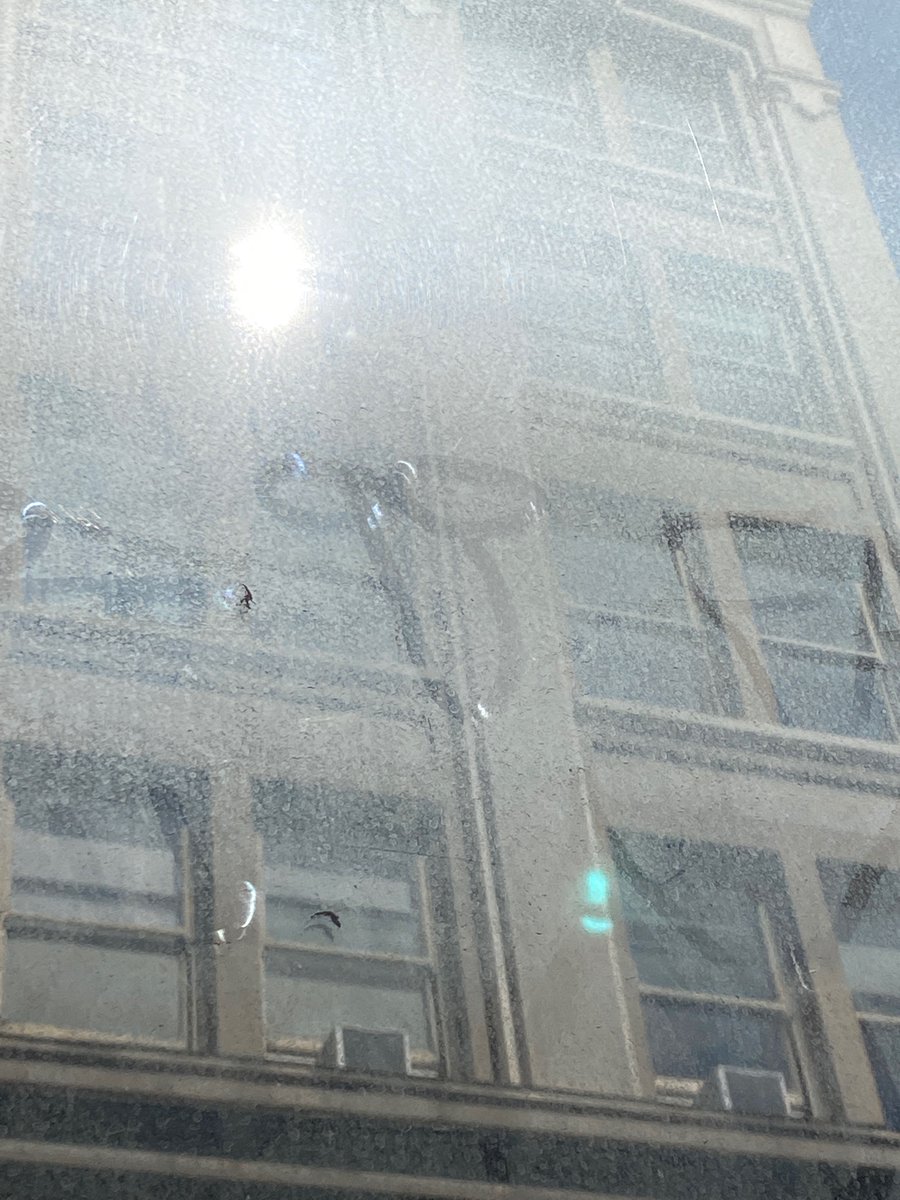 NomadickGayze's tweet photo. Dirty windows
#salesforcetransitcenter #salesforce #sf #conference #cybersecurityconference #warehouse #alley #rsac #security https://t.co/upOTnTsFyB