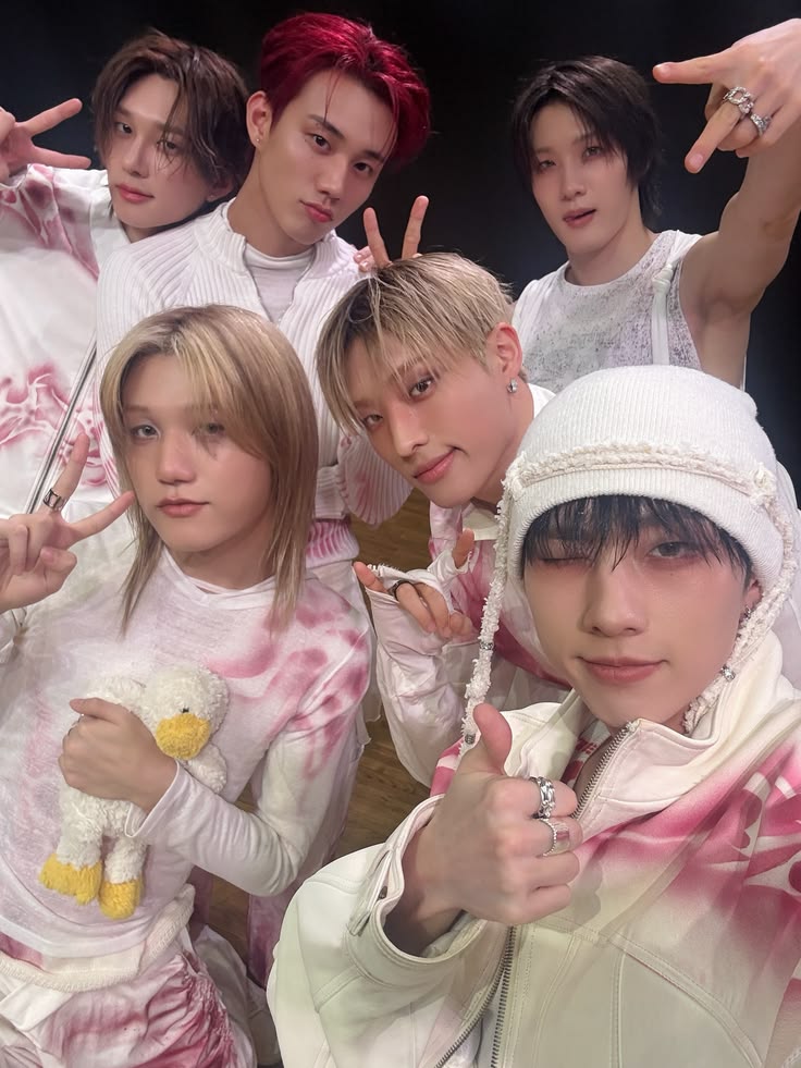 .·:* chia | MET OX JUSTB | seeing LYKN TWICE *:·. tweet media