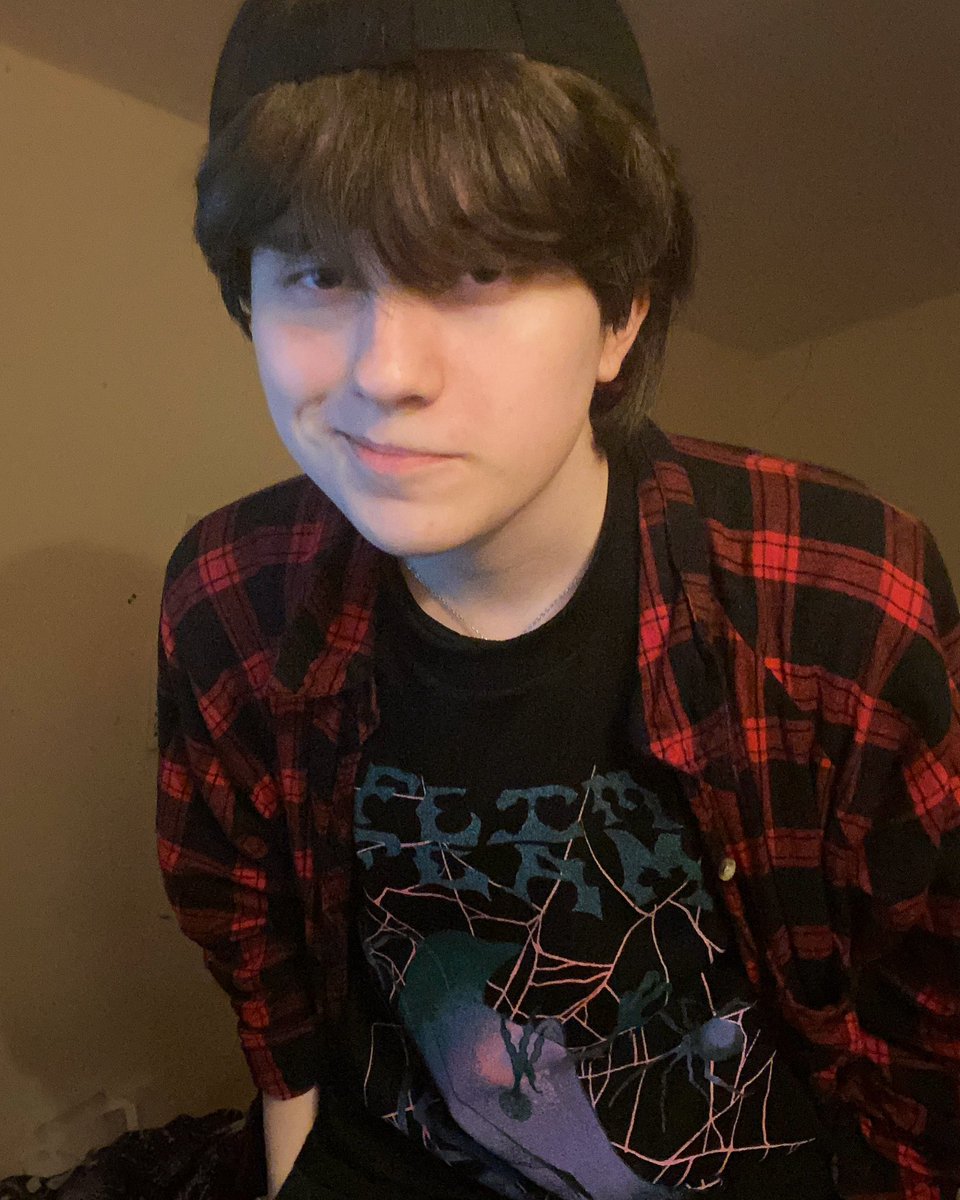 evnsvoiid's tweet image. white boy what the HELL are you doing 😭😭😭😭😭
#flamtwt #flamingo