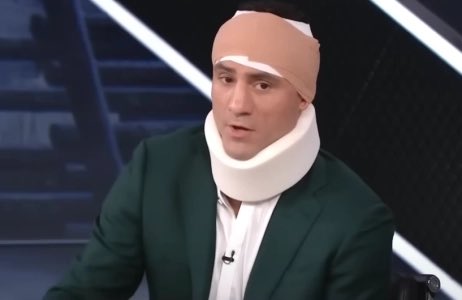 CoudrietChris's tweet photo. @BizNasty2point0 @spittinchiclets This is how we feel Biz https://t.co/f7J1Q8pkjX