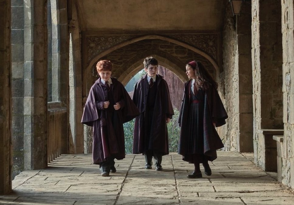 val wallows ໑̣ tweet media