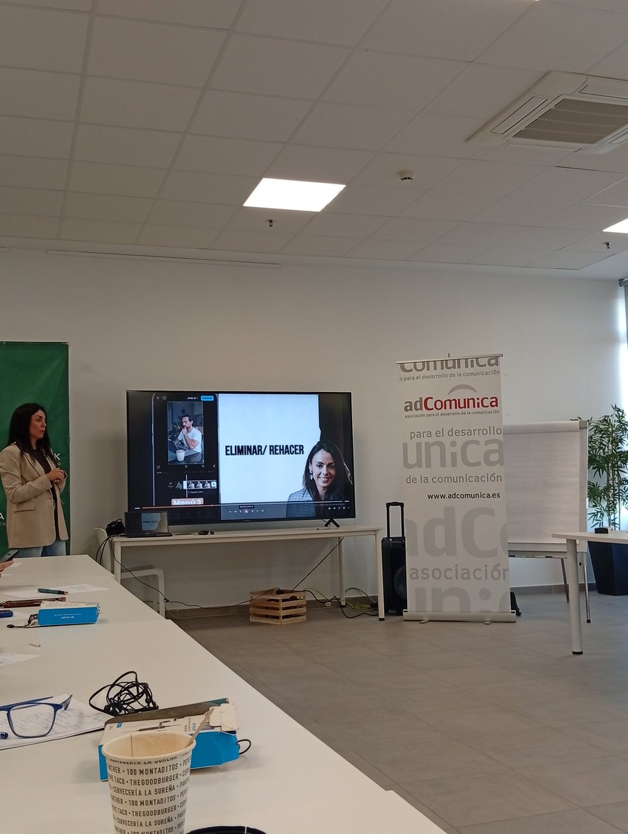 Notícies tweet media