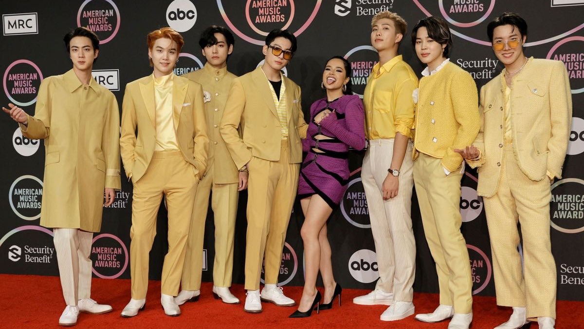 tan into the sun⁷ tweet media