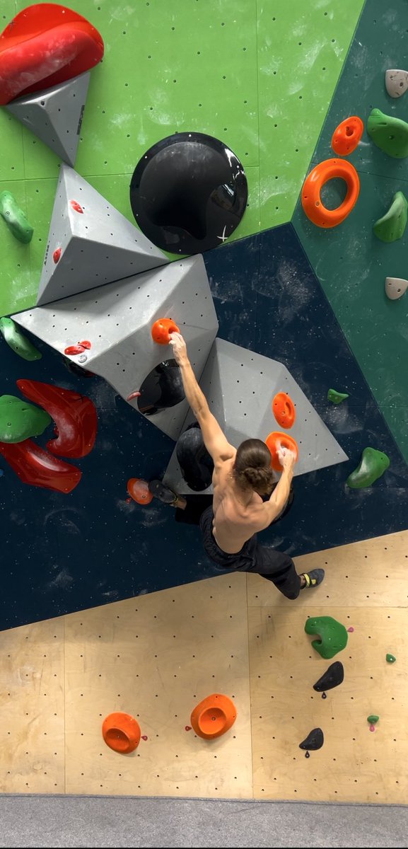 Roy Dorian tweet media