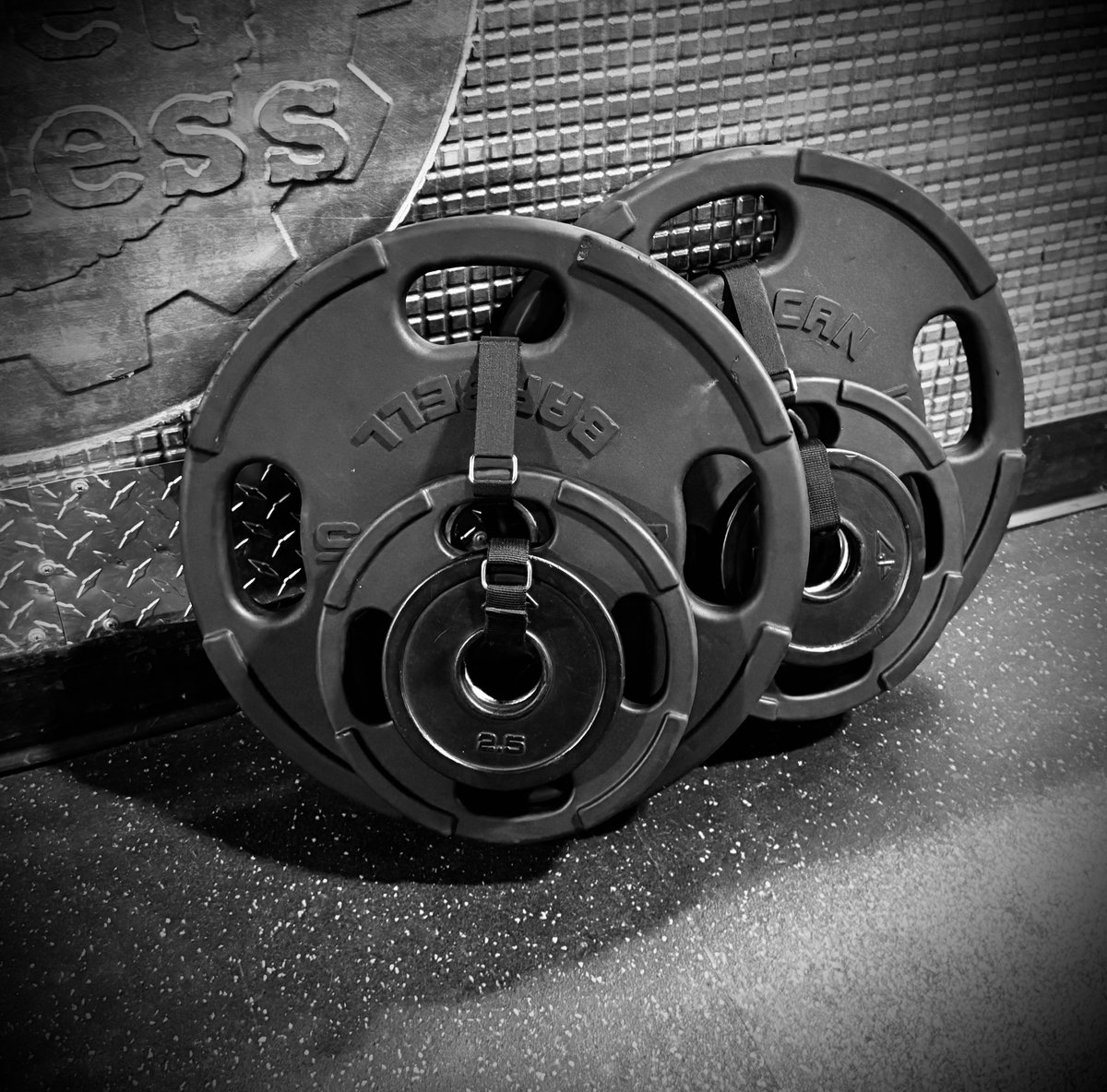 fkdoll013's tweet photo. Been a little quiet here lately but I am still around… just in the gym, lifting heavy things. 😆 

This morning’s fun: https://t.co/CF1PAFVuUf