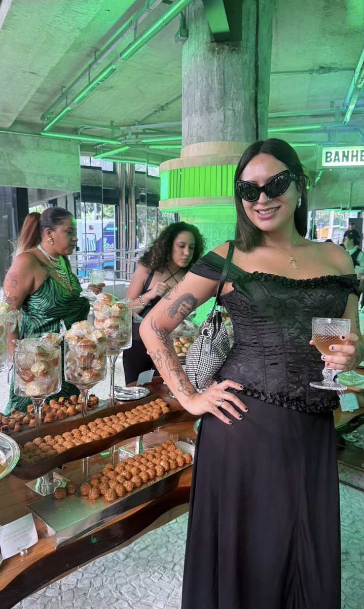 Central Abusadas 🚪 tweet media