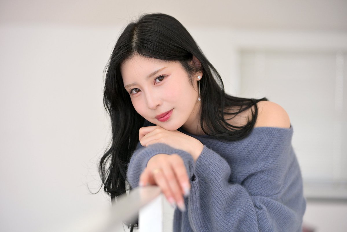 とにー tweet media