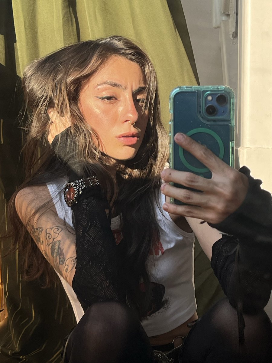 tusukubofav's tweet photo. Findom? Te veo x mensaje. 
Message this queen?👑 https://t.co/yAIZavl2Vj
